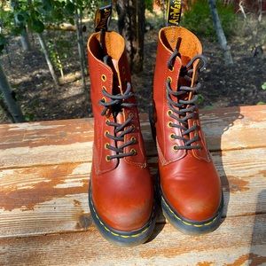 Dr. Martens womens size 7